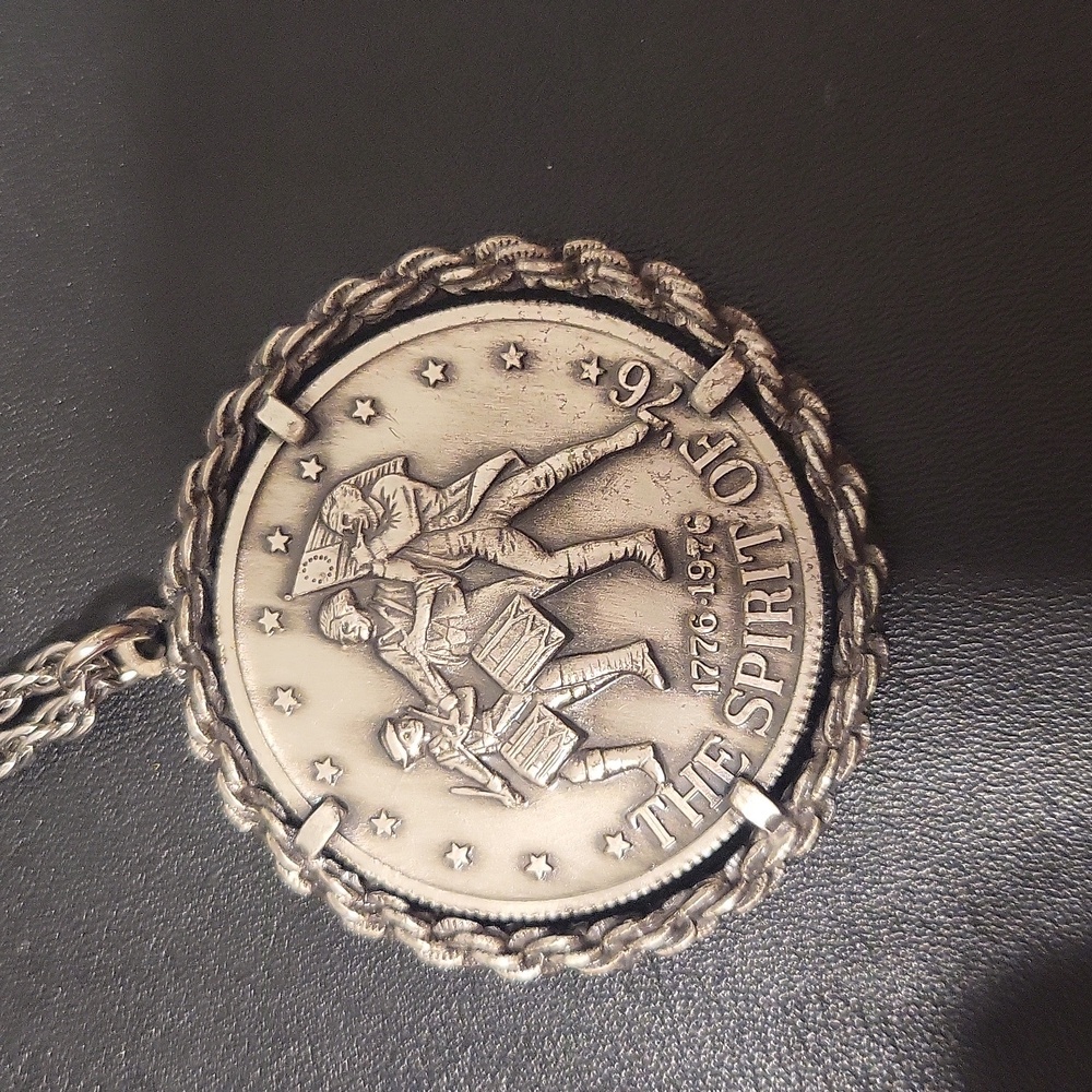 Coin pendant necklace